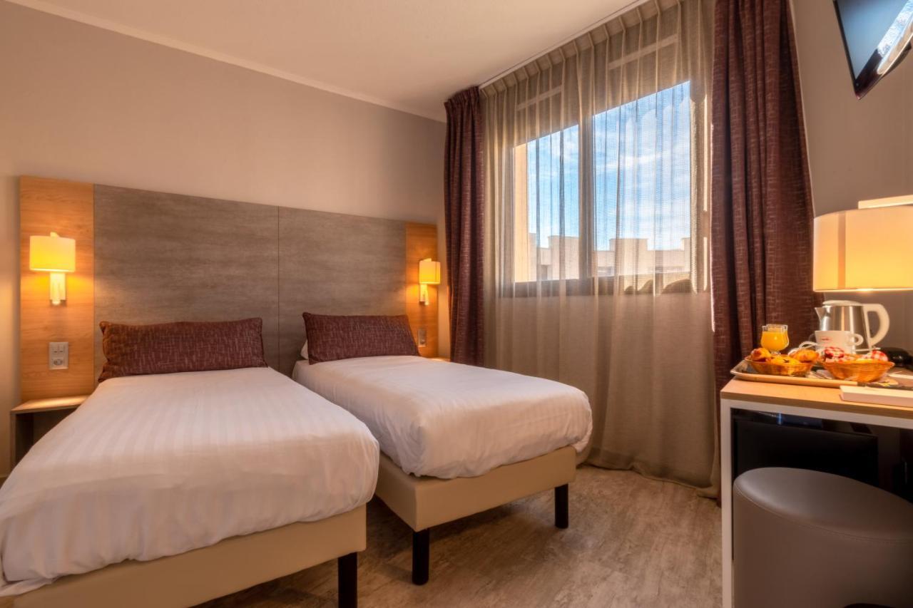 Hôtel Bahia Villeneuve-Loubet Bagian luar foto
