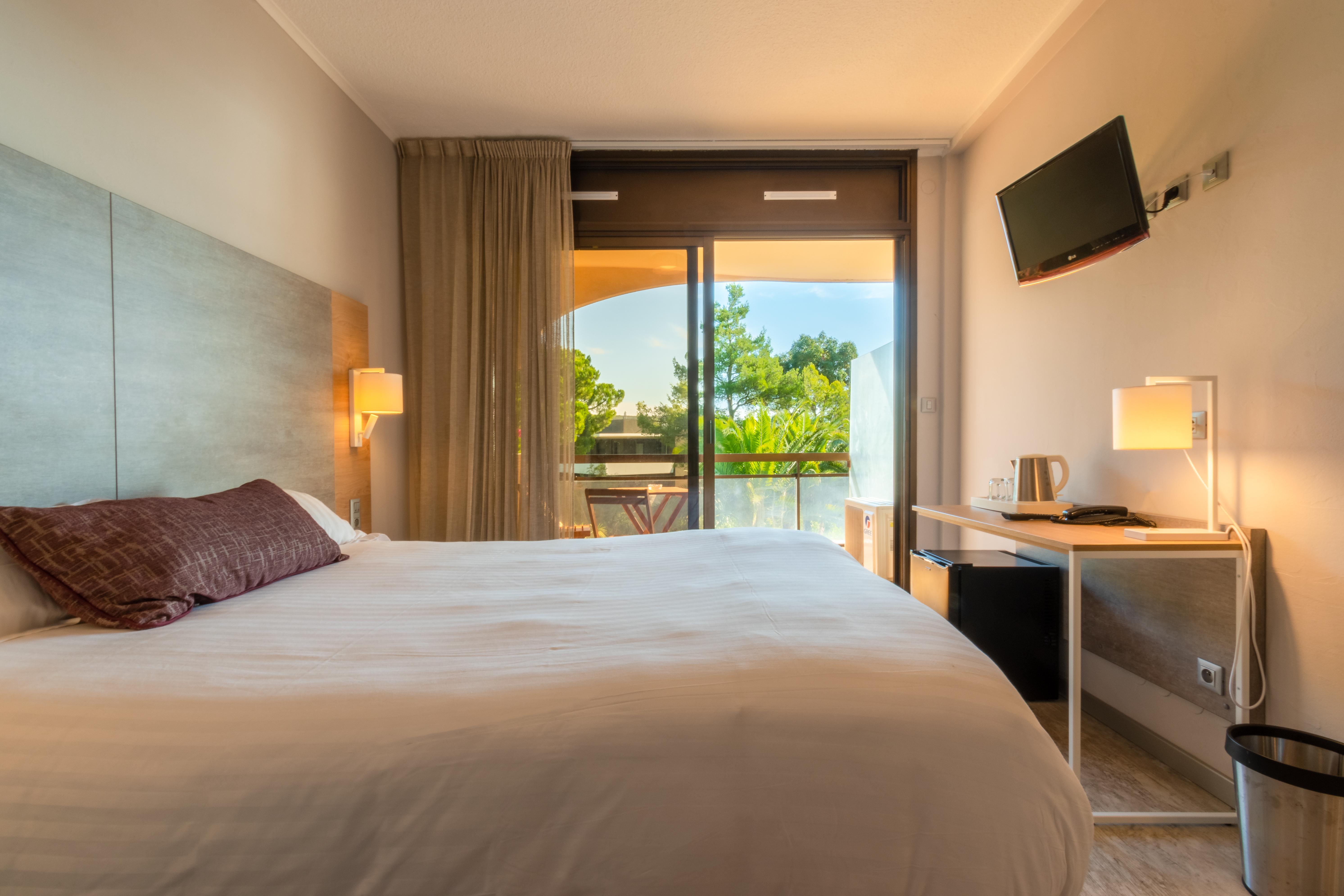 Hôtel Bahia Villeneuve-Loubet Bagian luar foto