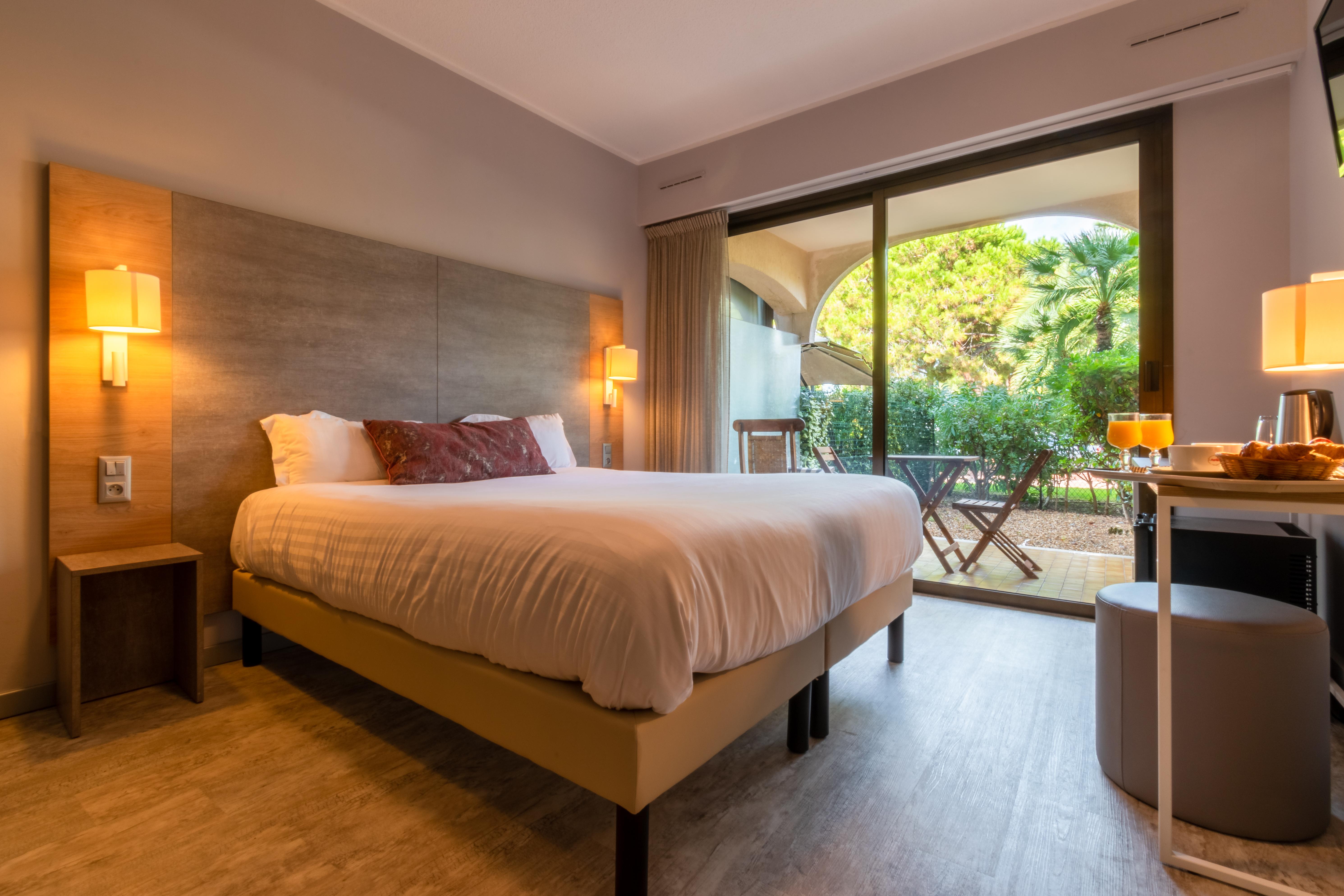 Hôtel Bahia Villeneuve-Loubet Bagian luar foto