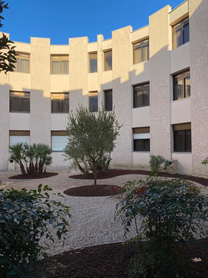 Hôtel Bahia Villeneuve-Loubet Bagian luar foto