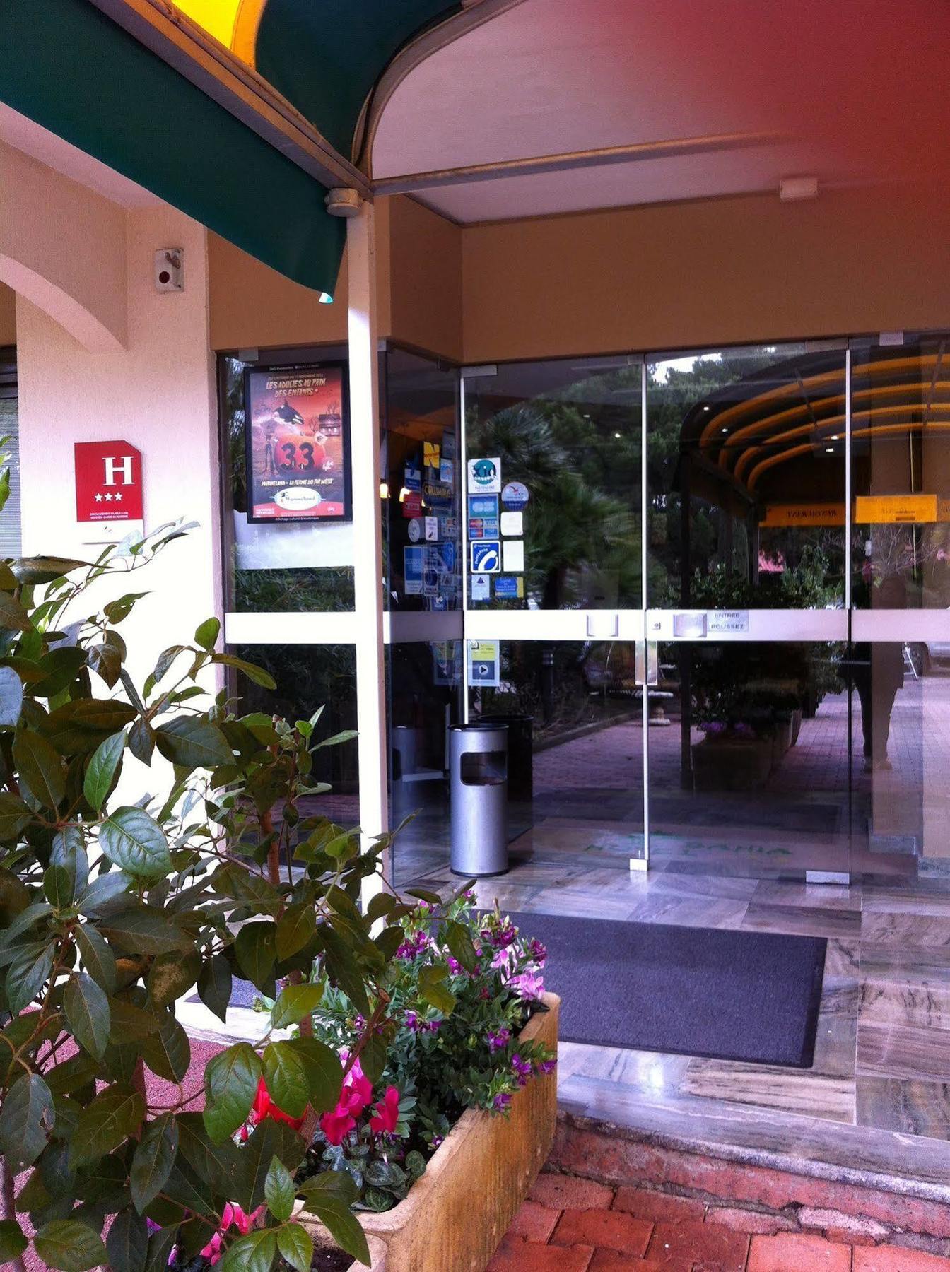 Hôtel Bahia Villeneuve-Loubet Bagian luar foto