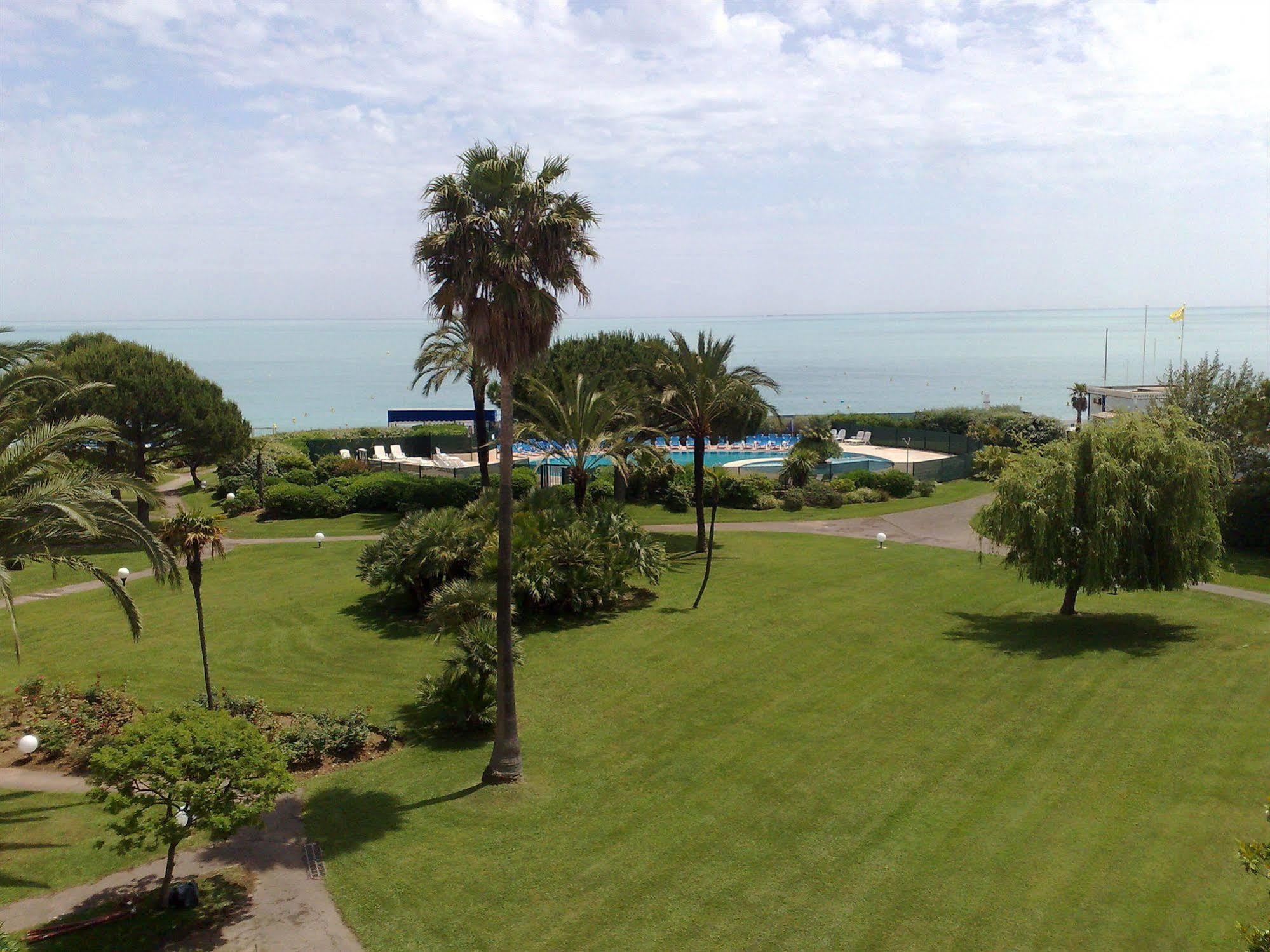 Hôtel Bahia Villeneuve-Loubet Bagian luar foto